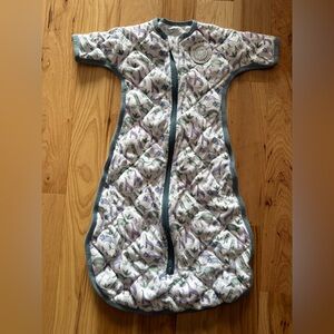 New! Never used! Dinosaur dreamland baby sleep sack. Size S. 3-6 months.